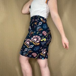 Floral LOFT pencil skirt, size 8.